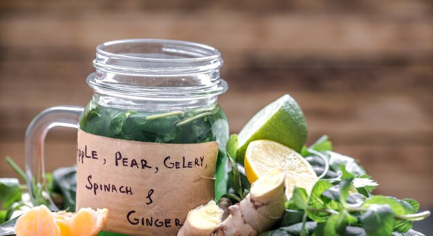 Jakie zioła mogą wspomagać zdrowie układu trawiennego?